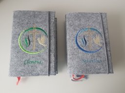 Kreuz mit Taube grün oder blau